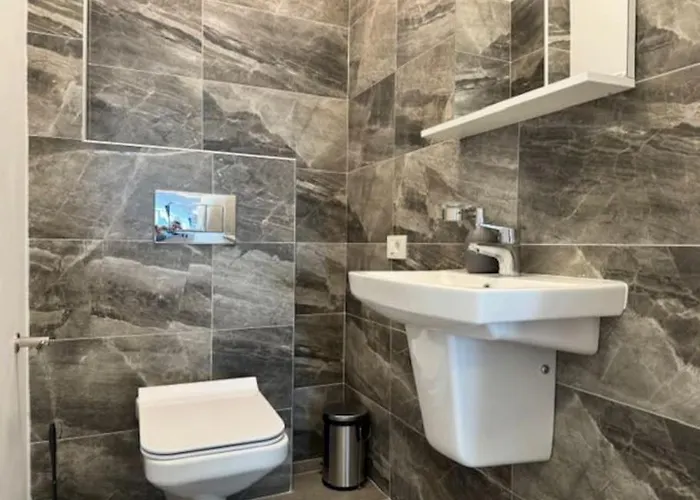 Joy Vivalia 7b-25 * Timişoara