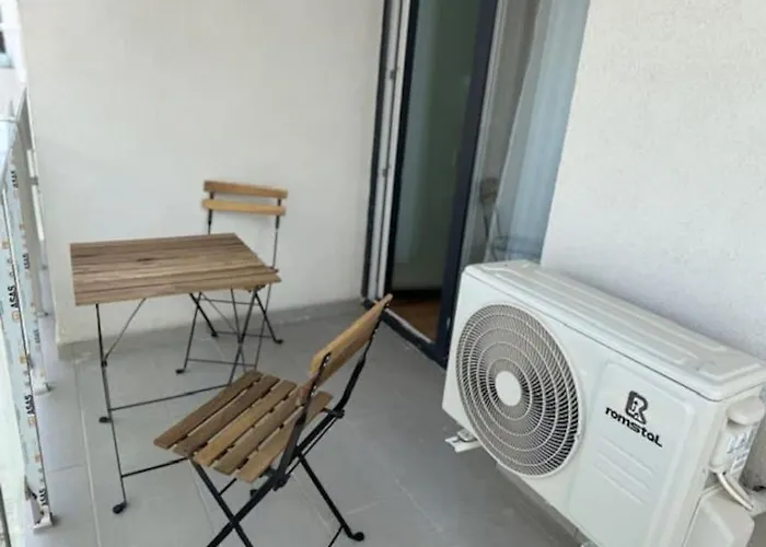 Joy Vivalia 7b-25 Appartement *